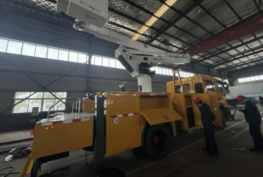 登高檢修電源車油液污染度在線監(jiān)測應(yīng)用案例：IFJ-3BW油液污染度傳感器助力設(shè)備可靠運(yùn)行